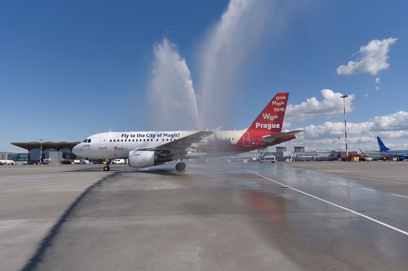 Czech Airlines и аэропорт Пулково отмечают пятидесятилетие полетов между Петербургом и Прагой